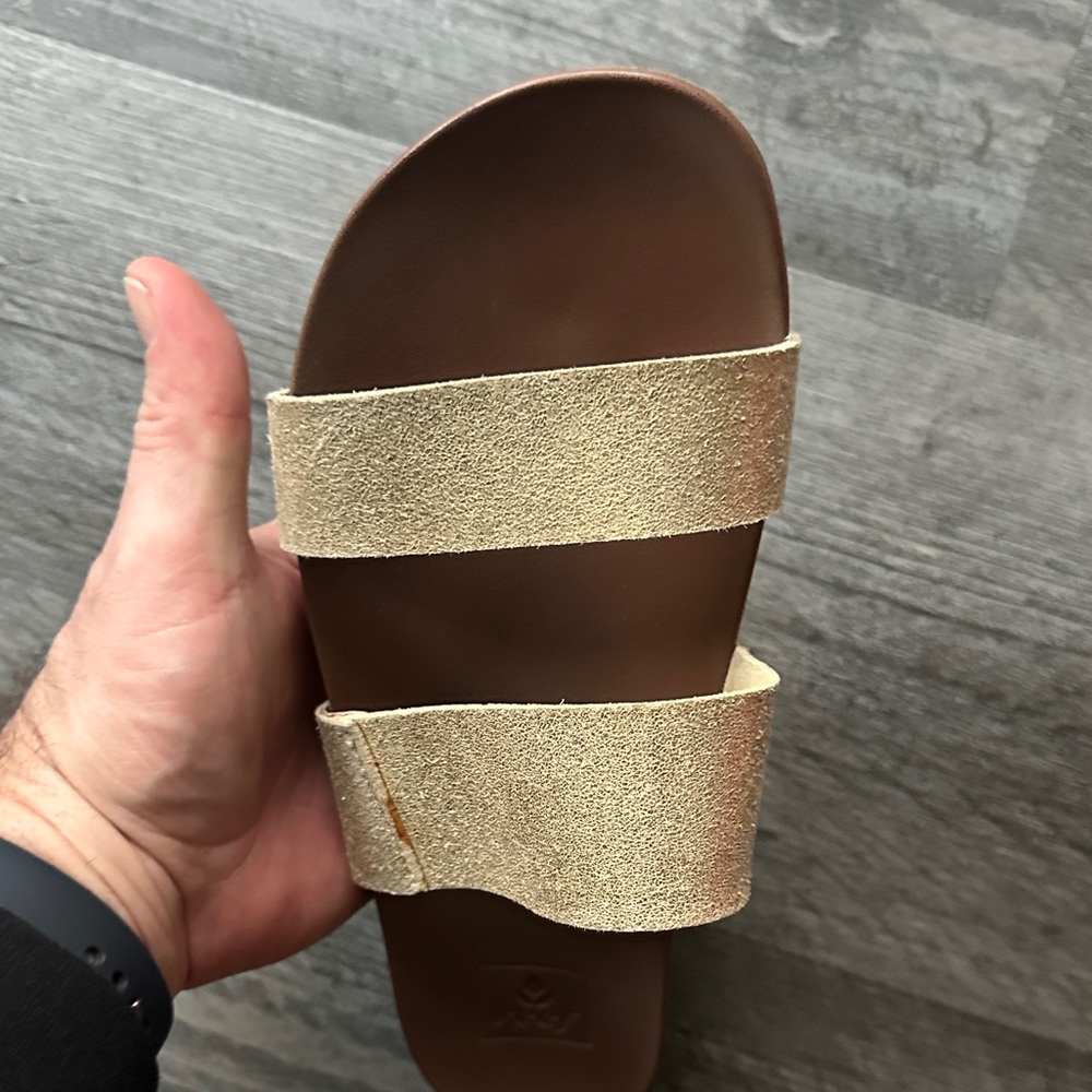 Reef Cushion Vista Slide Sandals in Gold - Picture 5 of 5